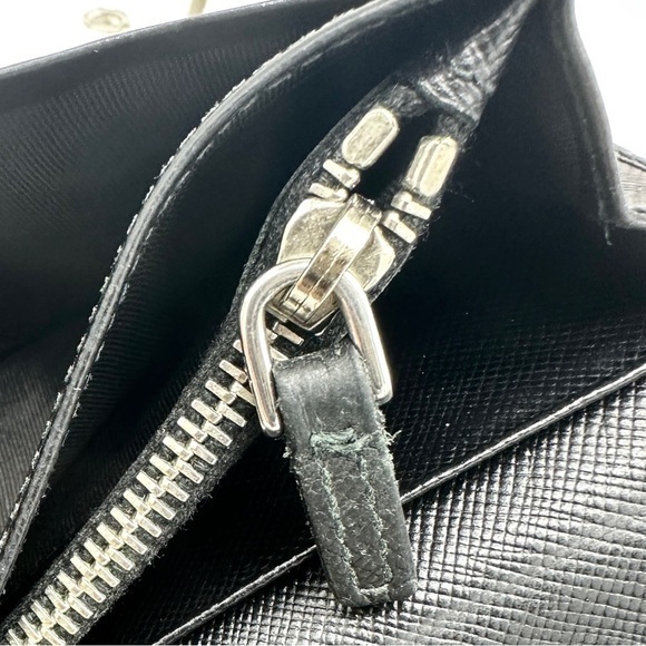 AUTHENTIC Prada wallet in black. - Picture 4 of 16